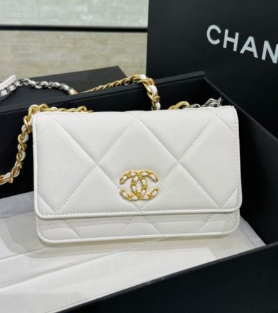 Replica CHANEL 19 Wallet on Chain White - high-accuracy replica luxury purse