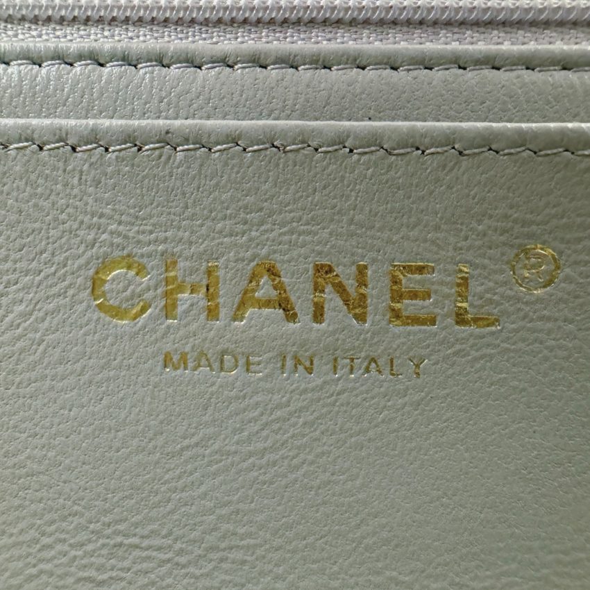Replica CHANEL Classic Flap 20cm Gray - realistic designer-inspired fake bag