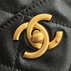 Replica CHANEL 24p Postman Bag Small Black - realistic designer-inspired fake bag
