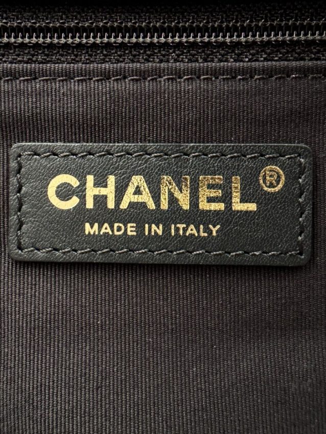 Replica CHANEL 24p Postman Bag Small Black - premium-grade designer purse dupe