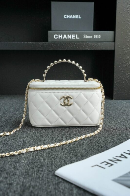 Replica CHANEL 24s Pearl Handle Box White - ultra-realistic fake designer tote
