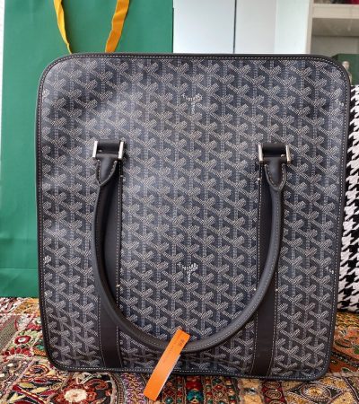 Fake Goyard Bourgogne Bag — Refined Shoulder Bag in Goyardine Canvas