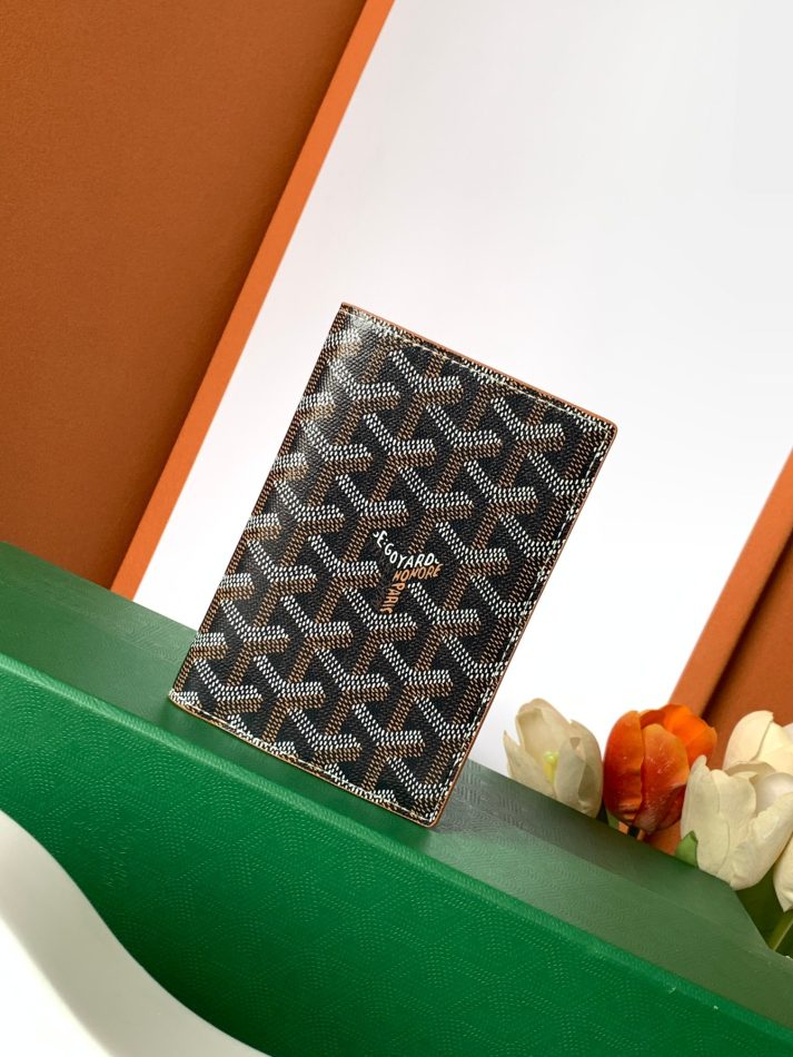 Goyard Grenelle Passport Cover Imitation — Goyardine Travel Essential